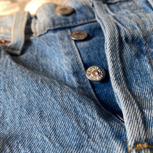 501 Levi’s Jeans - Picture 2 of 3